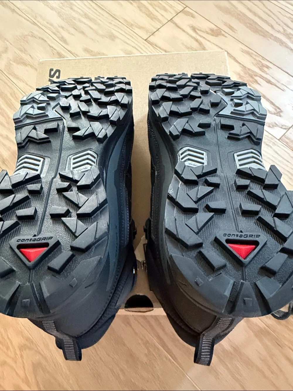 Salomon X ULTRA 5 MID WIDE GORE-TEX Men’s 9.5EE Black BRAND NEW NEVER WORN